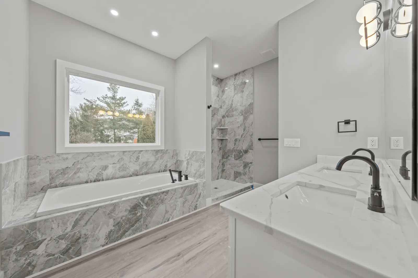 138 Nottingham master bathroom Tallmadge Ohio