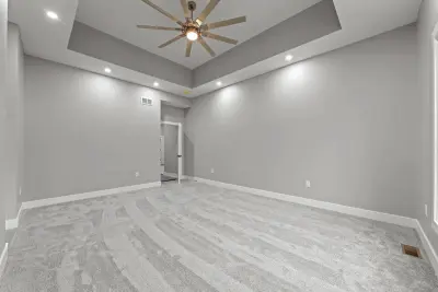 Guest bedroom empty - custom home in Tallmadge Ohio