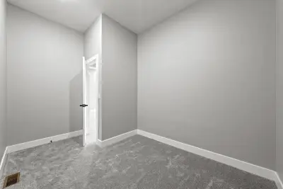 Secondary bedroom empty - custom home in Tallmadge Ohio