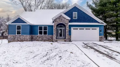 Front exterior view - custom home in Tallmadge Ohio