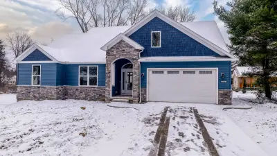 Exterior view - custom home in Tallmadge Ohio