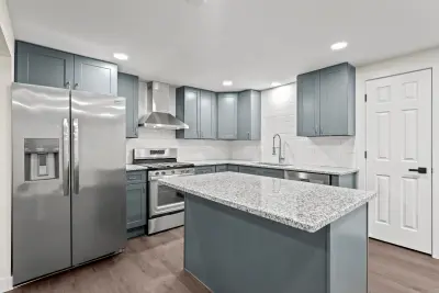 Kitchen appliances - custom home in Twinsburg Ohio