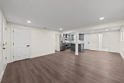 Living room and kitchen open concept - custom home in Twinsburg Ohio